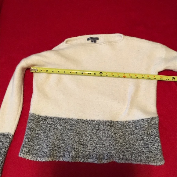 Vince Wool/ Silk/ Cashmere Blend Crewneck Sweater - Picture 2 of 10